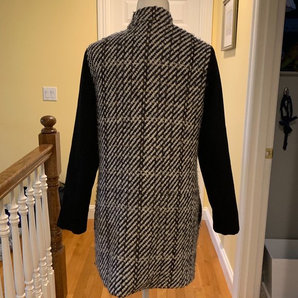 Waverly Grey Tweed Mid-Length Wool Coat with Leather Trim - Picture 4 of 12